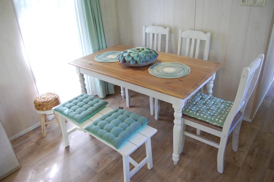Dining area, Garden view