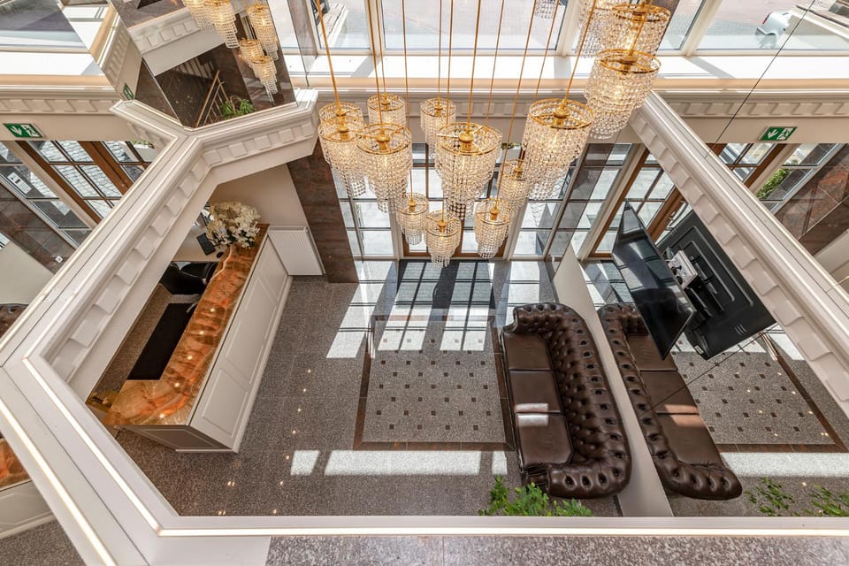 Lobby or reception, Internal: Not applicable to any particular room