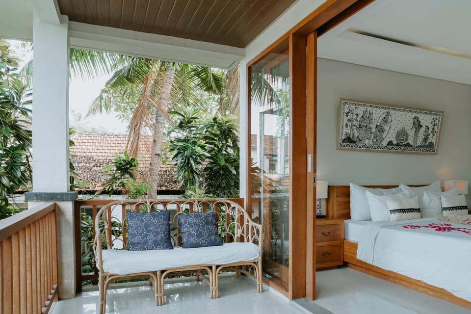 Patio, Bed, Garden, View (from property/room), Balcony/Terrace, Photo of the whole room, Seating area, Bedroom, Garden view