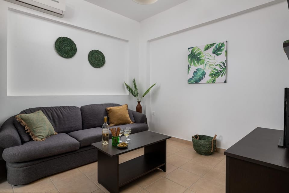 TV and multimedia, Lounge or bar, Seating area