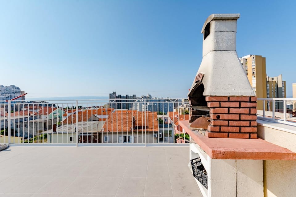 Property building, View (from property/room)