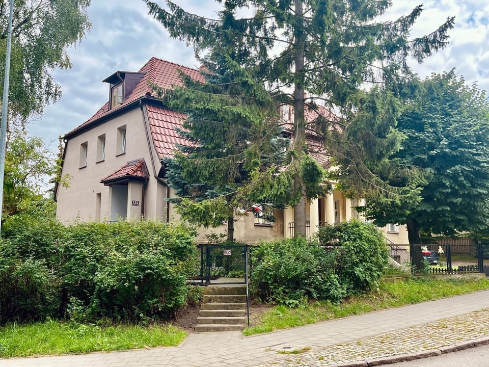Property building, Facade/entrance