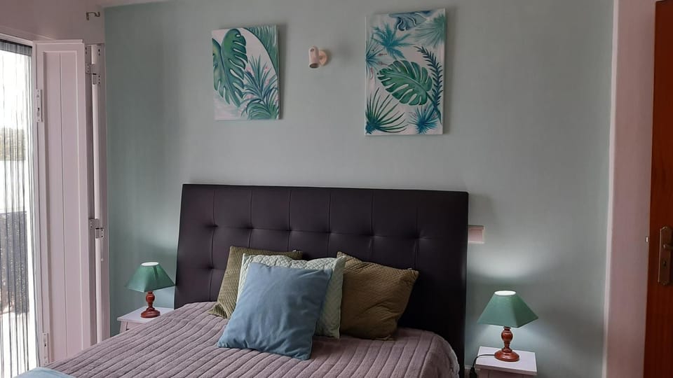 OCEANUS ROOM With private kitchen, bathroom and terrace 300m from the beach Vacation rental in Sagres