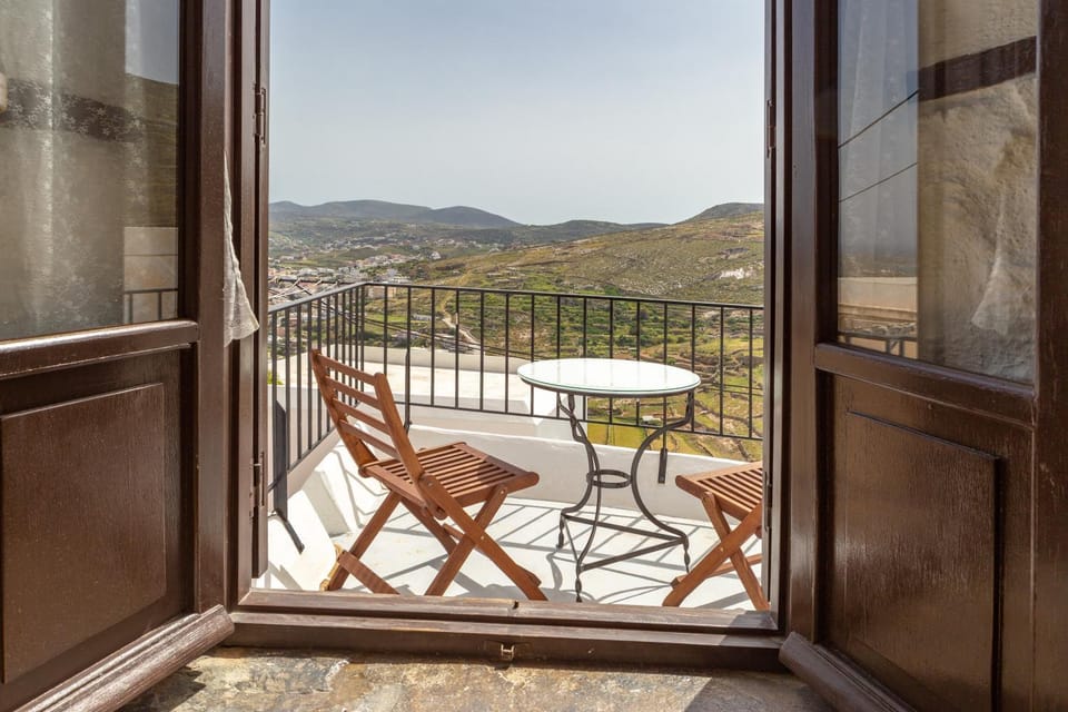 Balcony/Terrace, Mountain view
