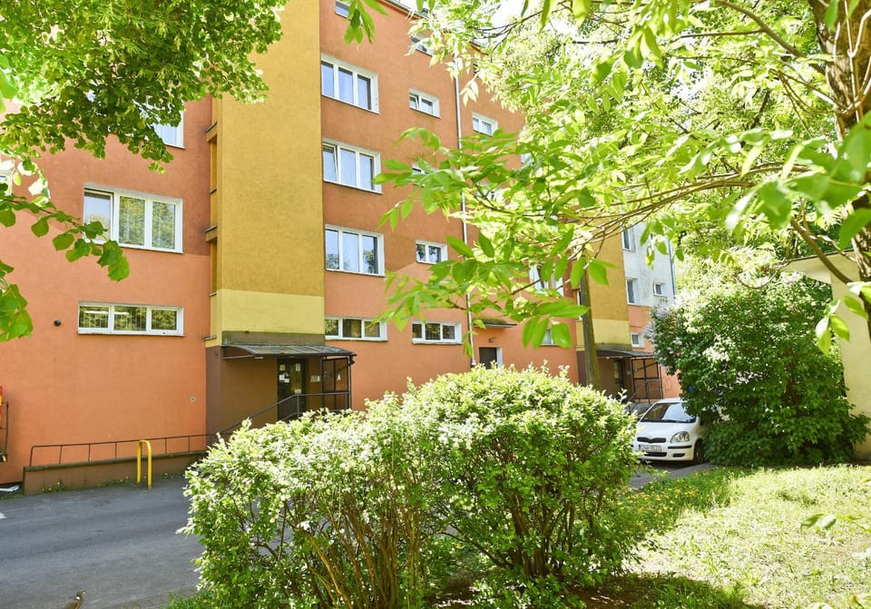 Property building, Facade/entrance
