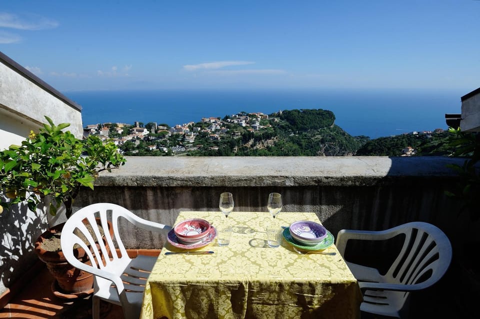 Balcony/Terrace, Balcony/Terrace, Landmark view, Sea view