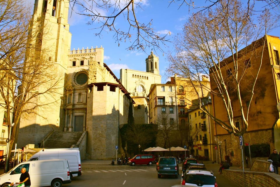 Neighbourhood, Location
