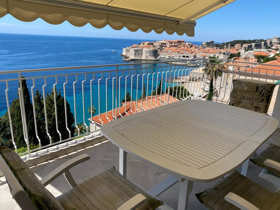 Balcony/Terrace, City view, Sea view