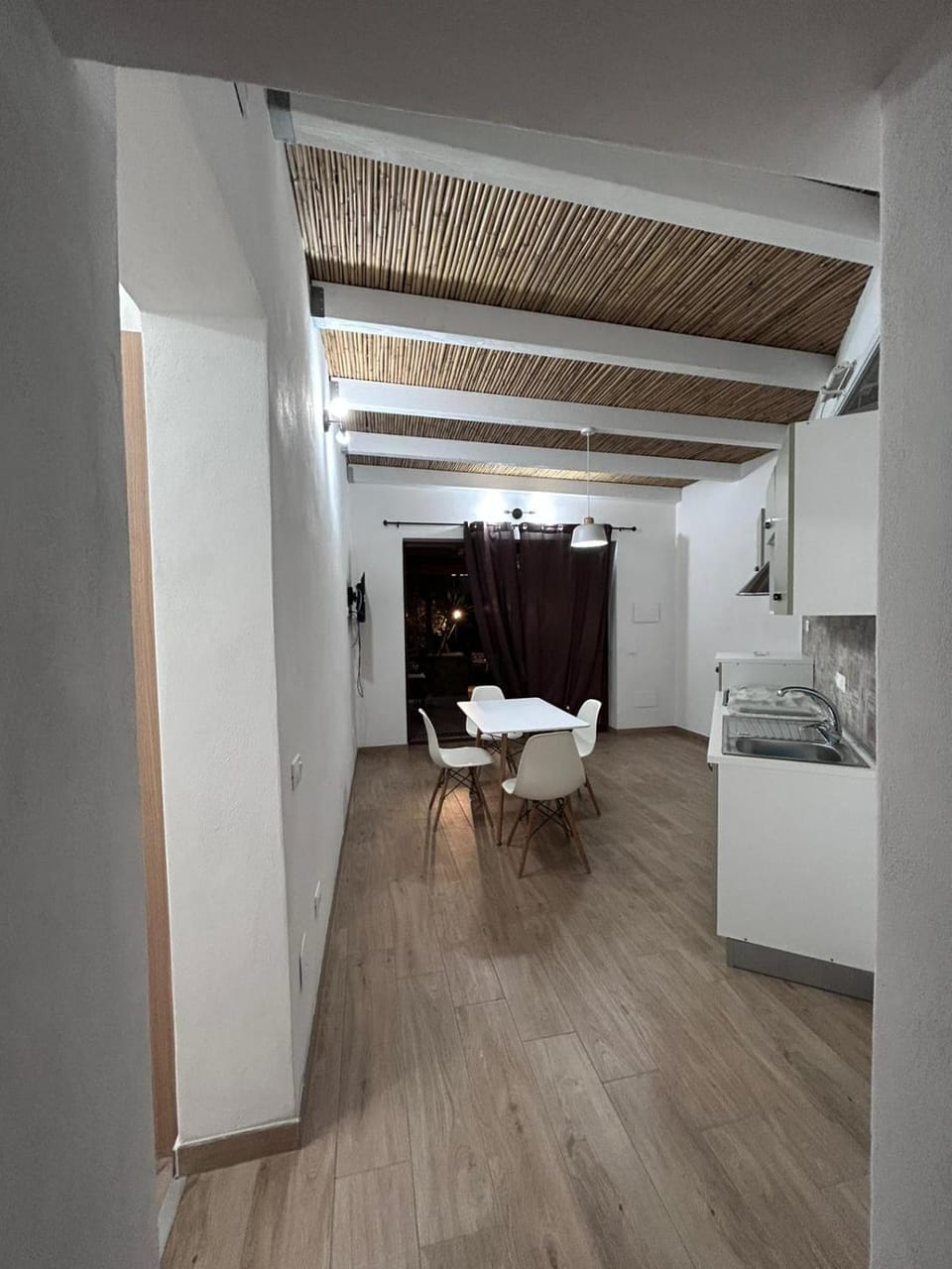 Kitchen or kitchenette, Living room, kitchen