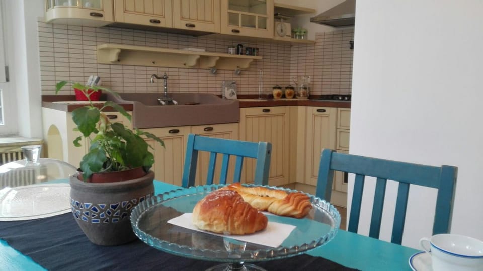 CASA CENEDA 46 Apartment in Rome