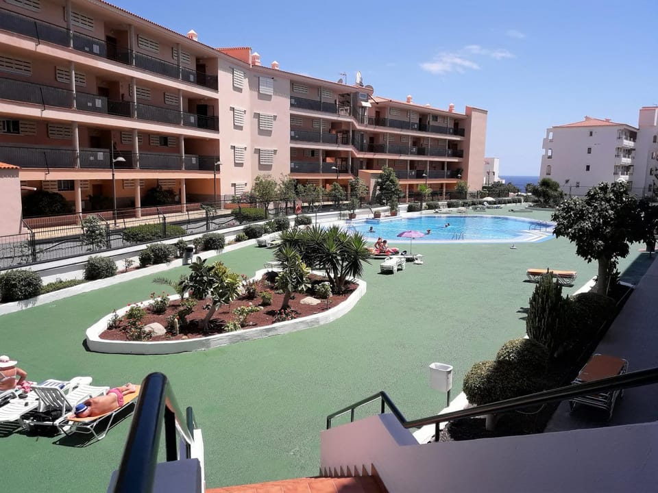 Garden, Swimming pool