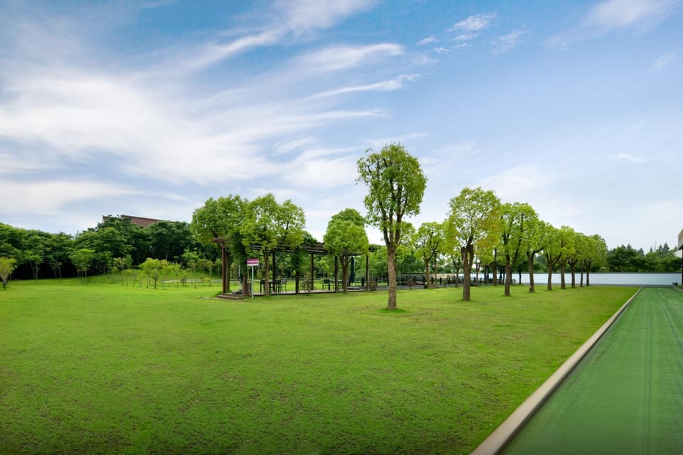 Nearby landmark, Spring, Natural landscape, Lake view