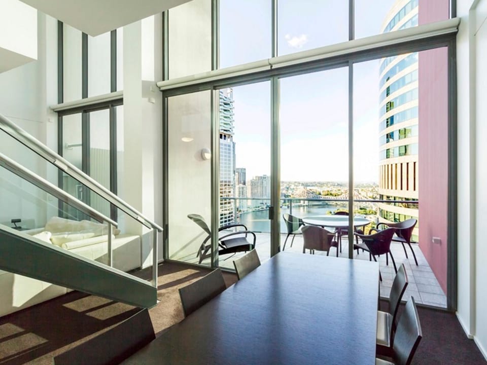 Balcony/Terrace, Dining area, River view