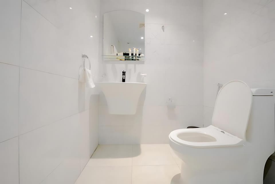 Toilet, Bathroom