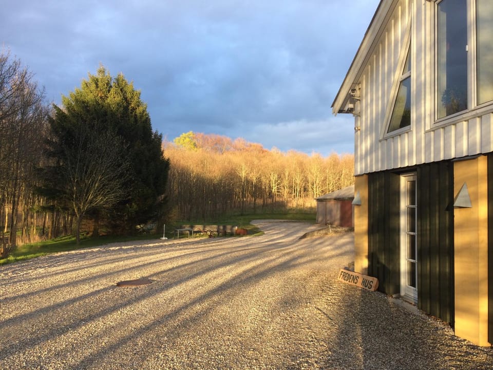 Property building, Facade/entrance, Spring, Natural landscape, Garden, View (from property/room), Decorative detail, On site, Area and facilities, Sunset