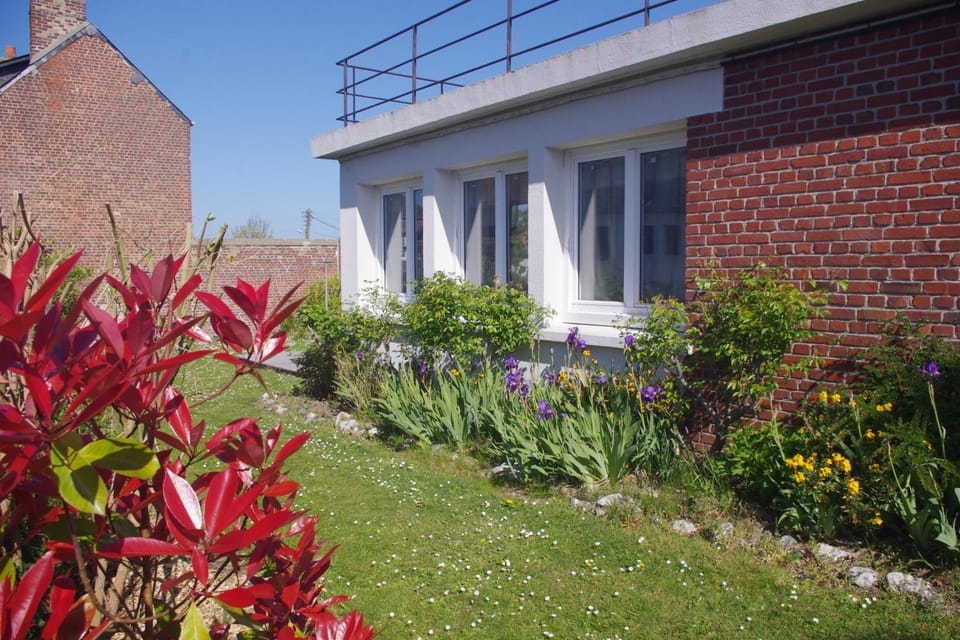 Facade/entrance, Street view