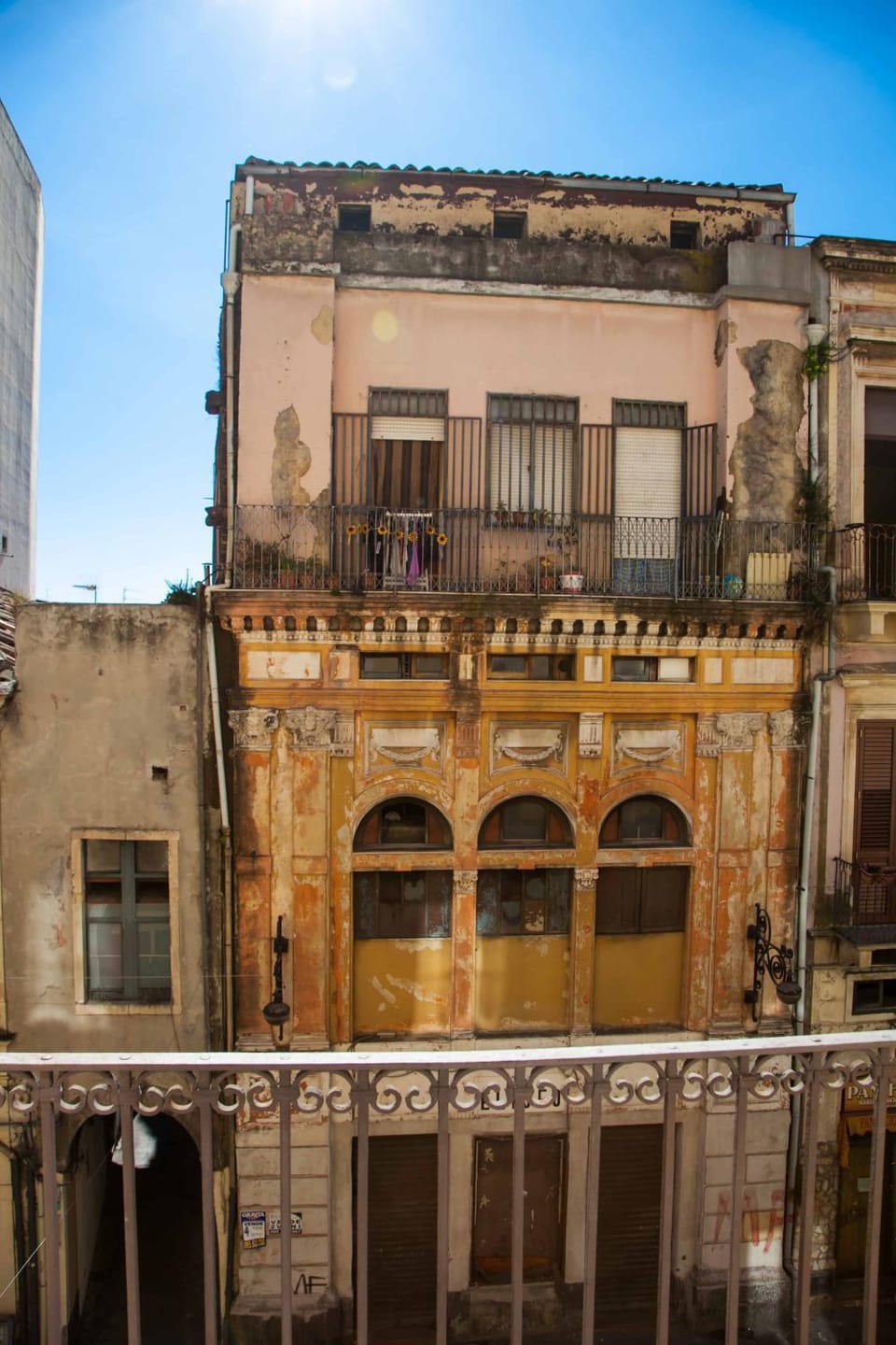 Property building, Neighbourhood, City view, Street view