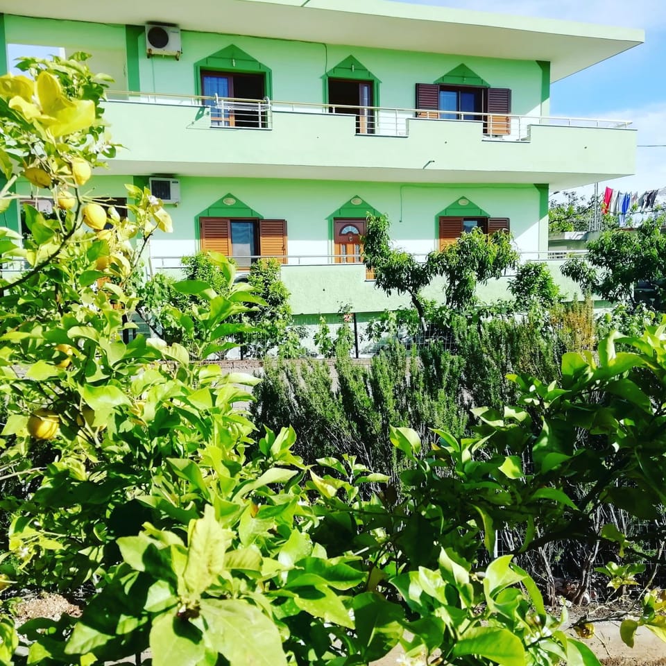 Property building, Spring, Garden, View (from property/room), Balcony/Terrace, Garden view