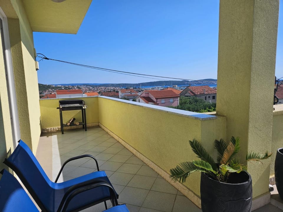 Patio, Sea view