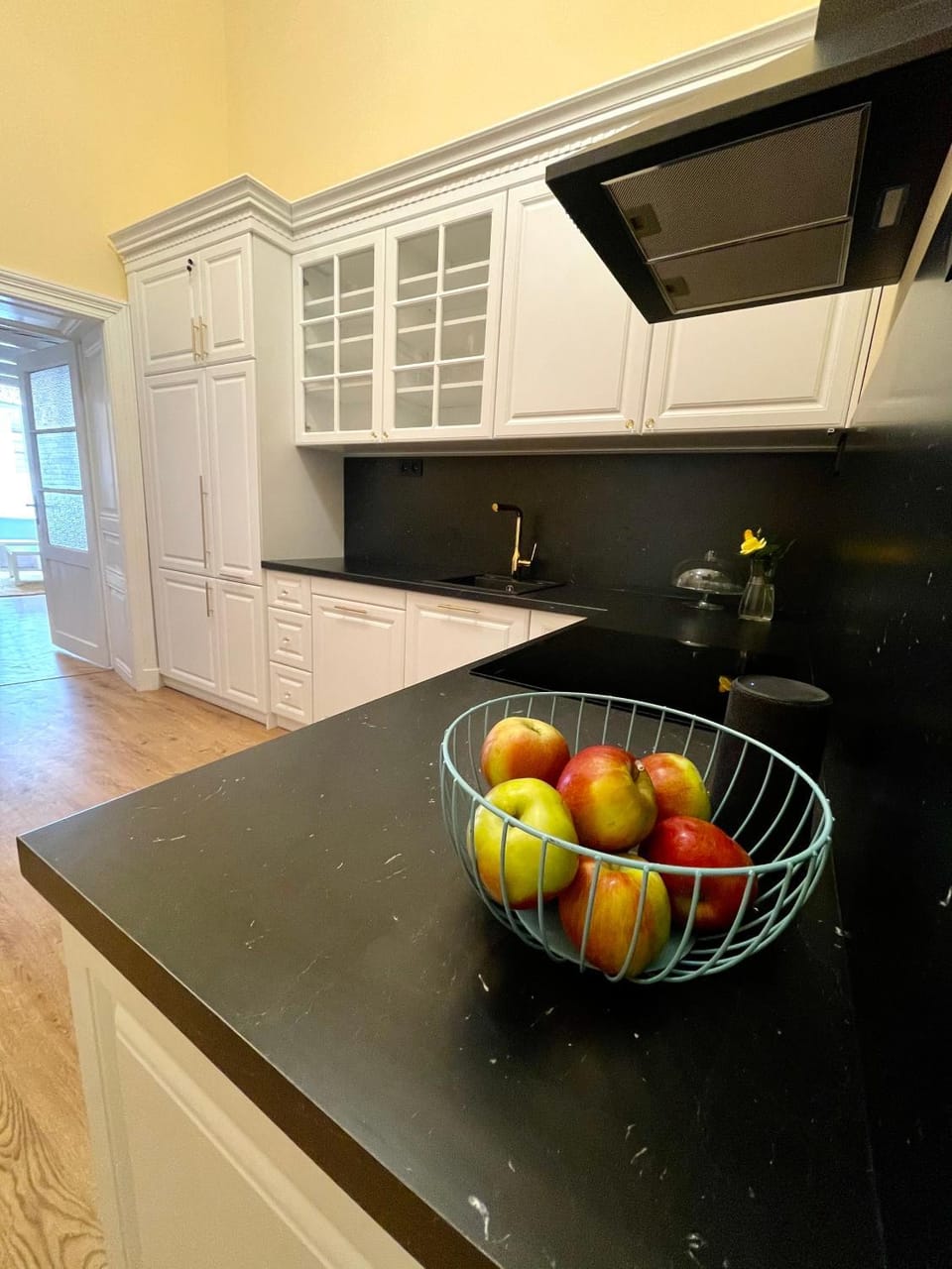 Kitchen or kitchenette, Food and drinks
