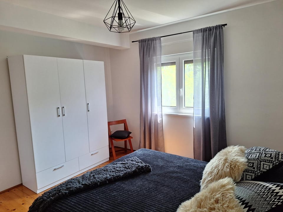 Bed, Bedroom, wardrobe
