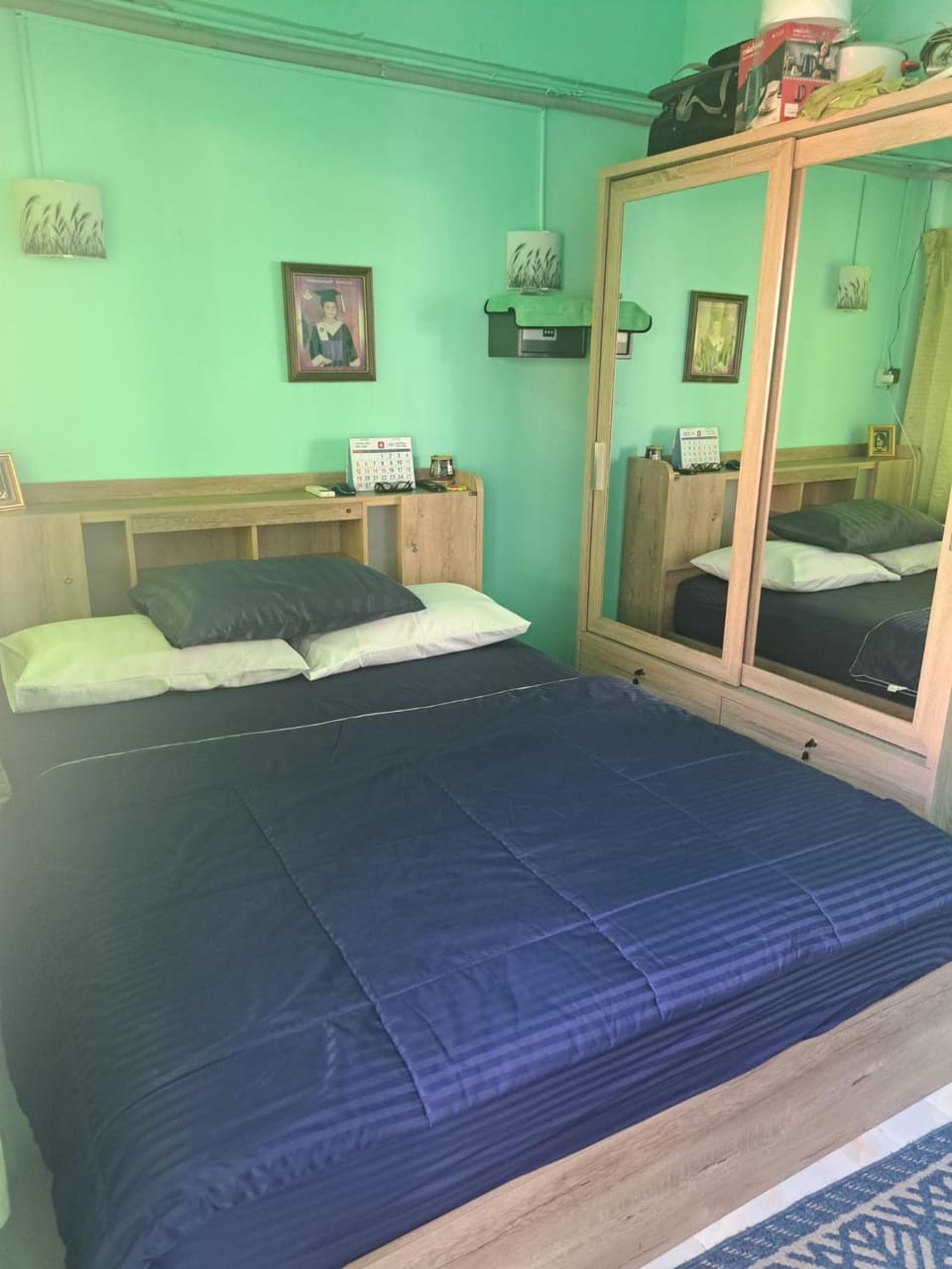 Scandalic Bar and Guest house Bed and Breakfast in Pattaya City