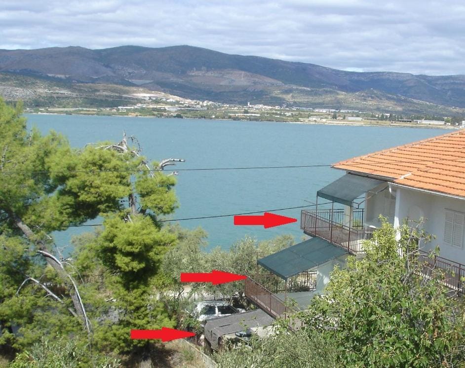 Facade/entrance, Bird's eye view, Balcony/Terrace, Balcony/Terrace, Photo of the whole room, Seating area, Sea view