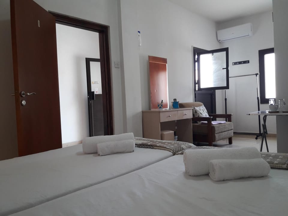 Photo of the whole room, bunk bed