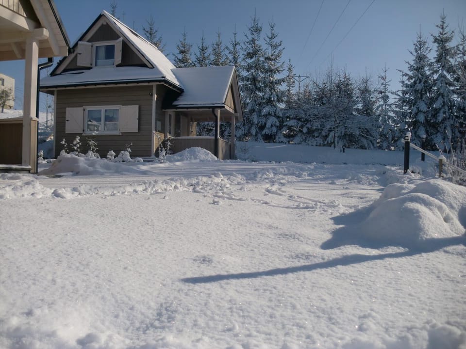 Property building, Winter