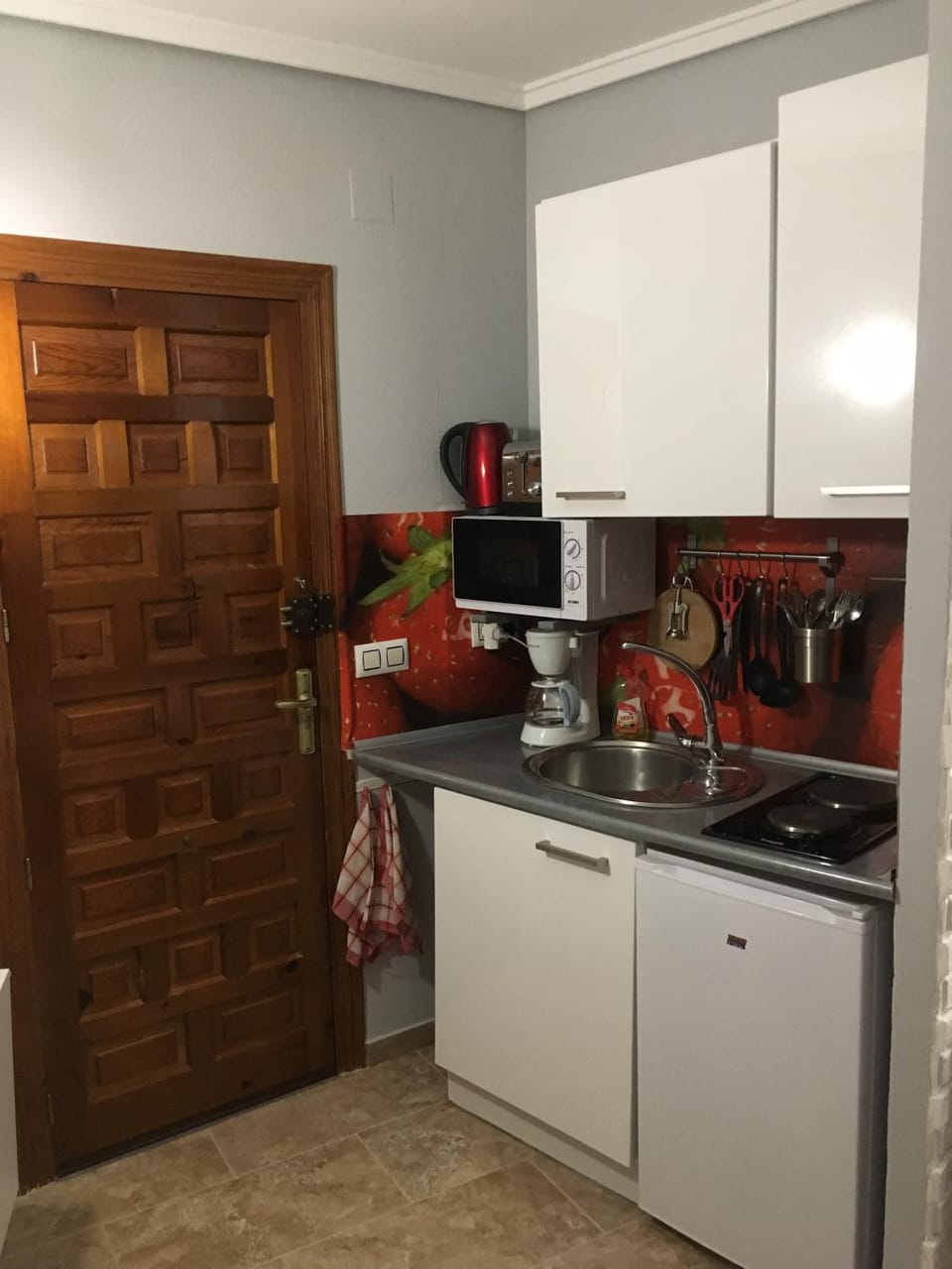 Kitchen or kitchenette