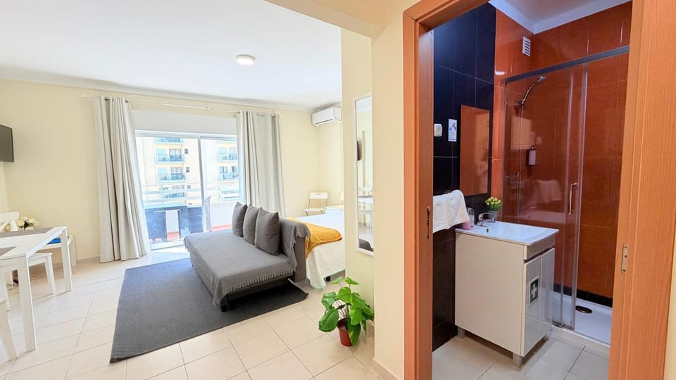 Bathroom, Bedroom