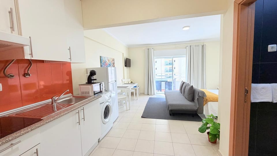 Kitchen or kitchenette, Living room, Bedroom