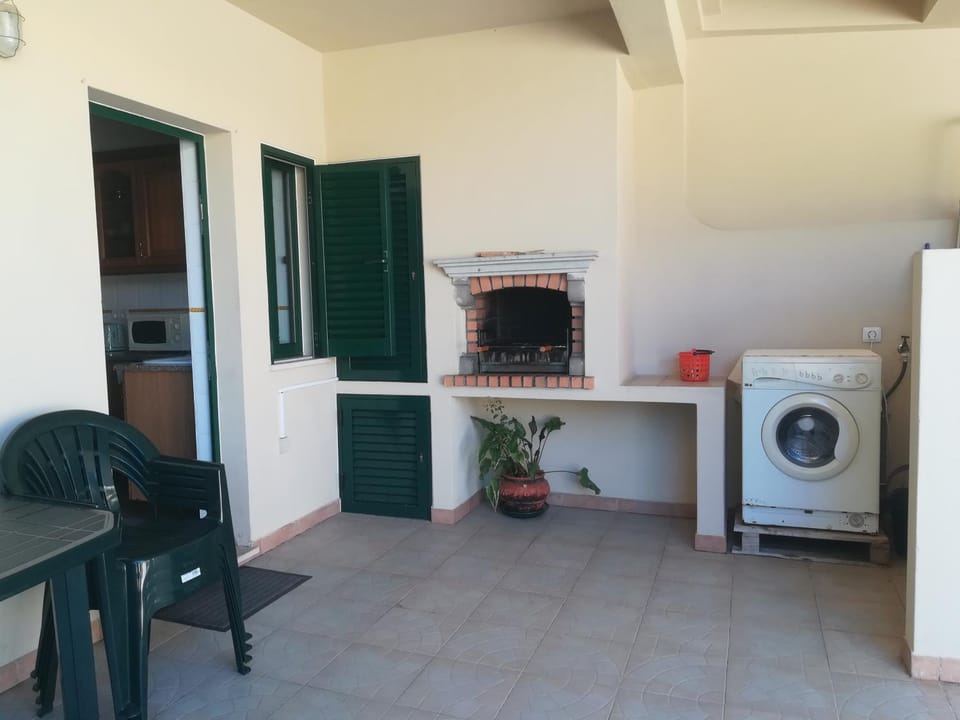 Patio, Facade/entrance, BBQ facilities, Balcony/Terrace, Banquet/Function facilities, Family