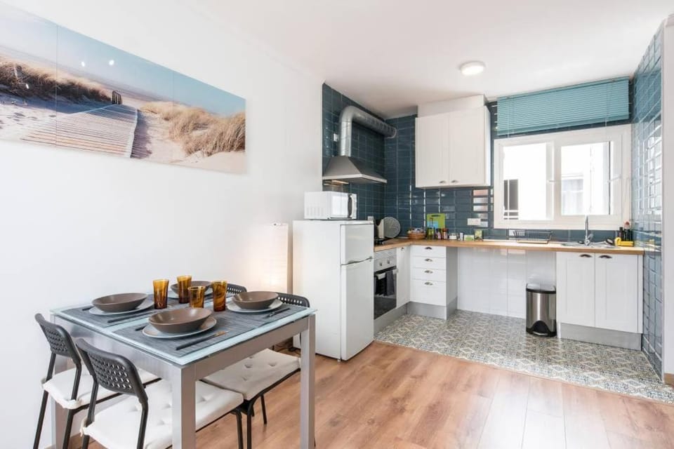 Kitchen or kitchenette, Other, Dining area
