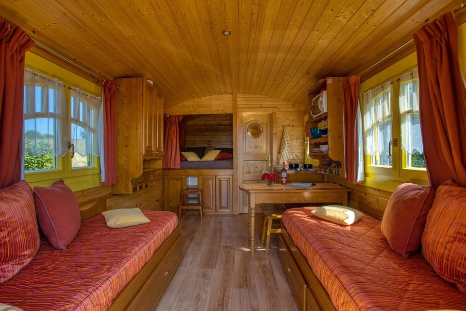 Bed, People