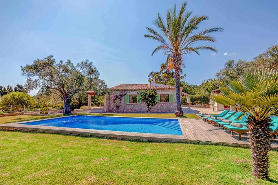 Property building, Garden, Balcony/Terrace, Garden view, Pool view, Swimming pool, sunbed