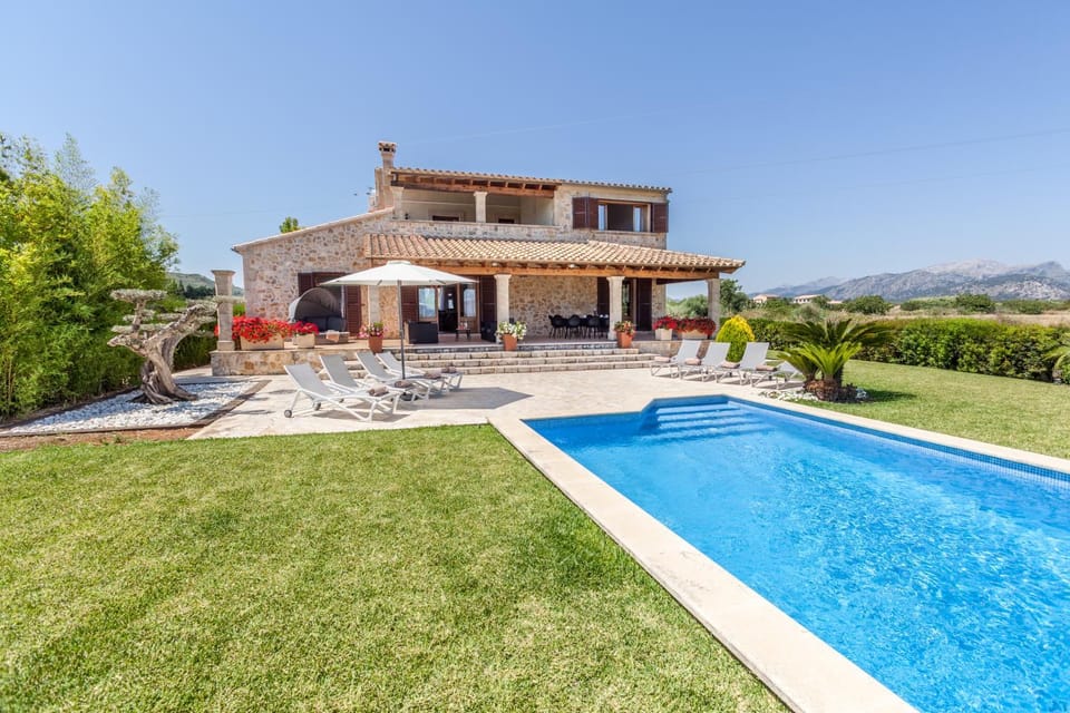Property building, Garden, Garden view, Pool view, Swimming pool, sunbed