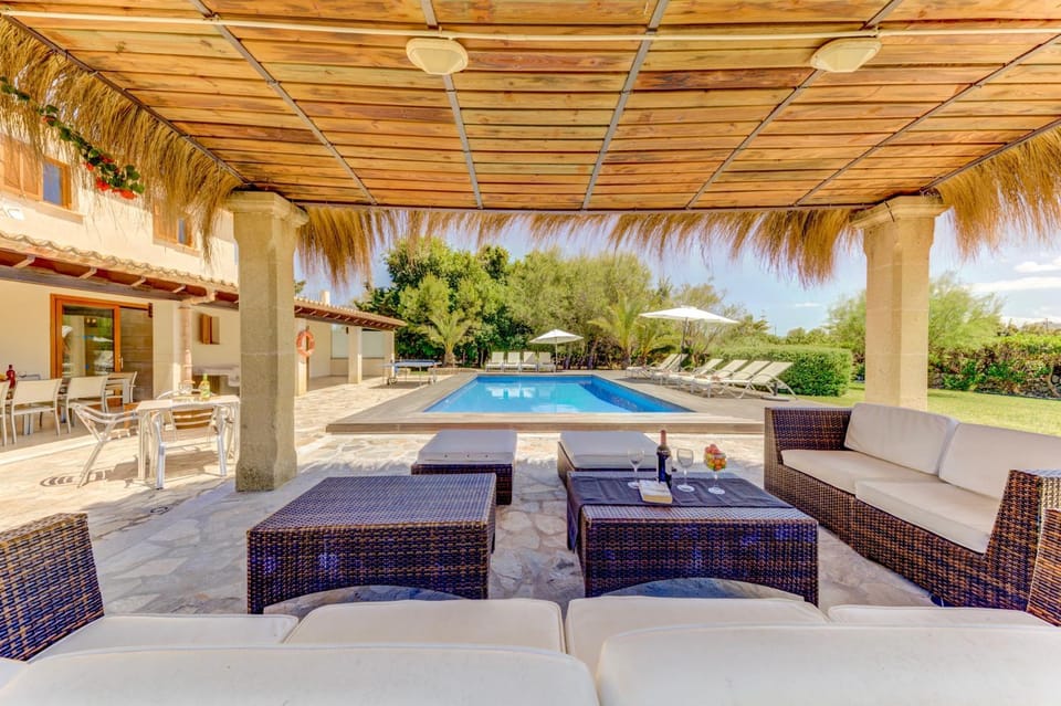 Pool view, Swimming pool, sunbed