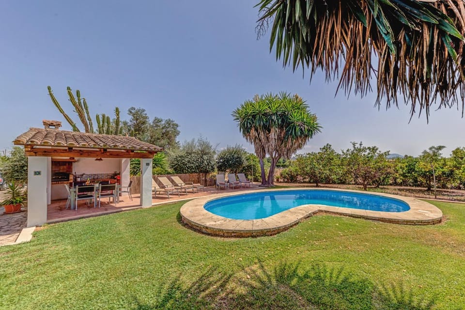 BBQ facilities, Garden, Swimming pool