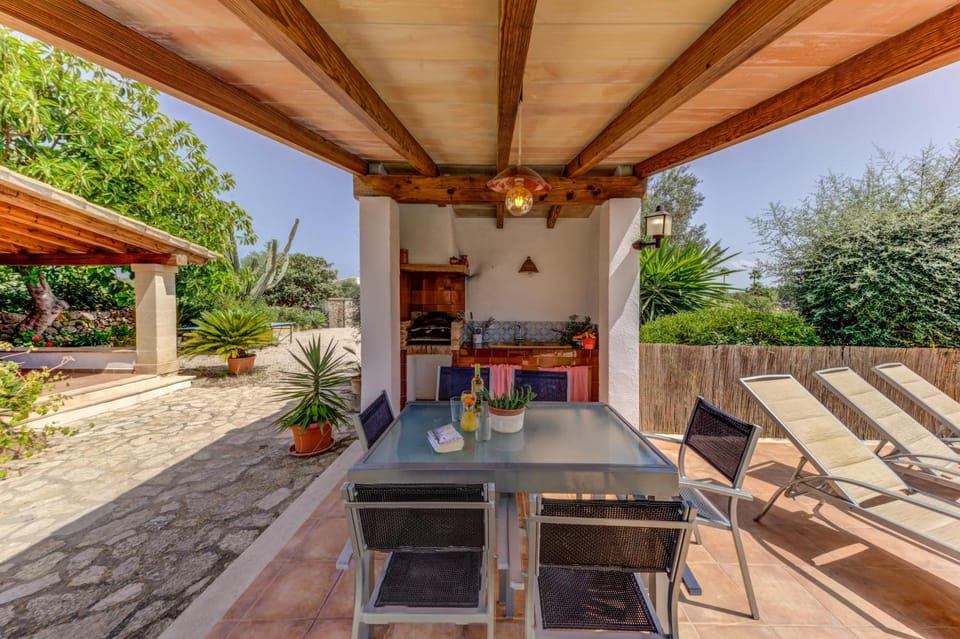 BBQ facilities, sunbed