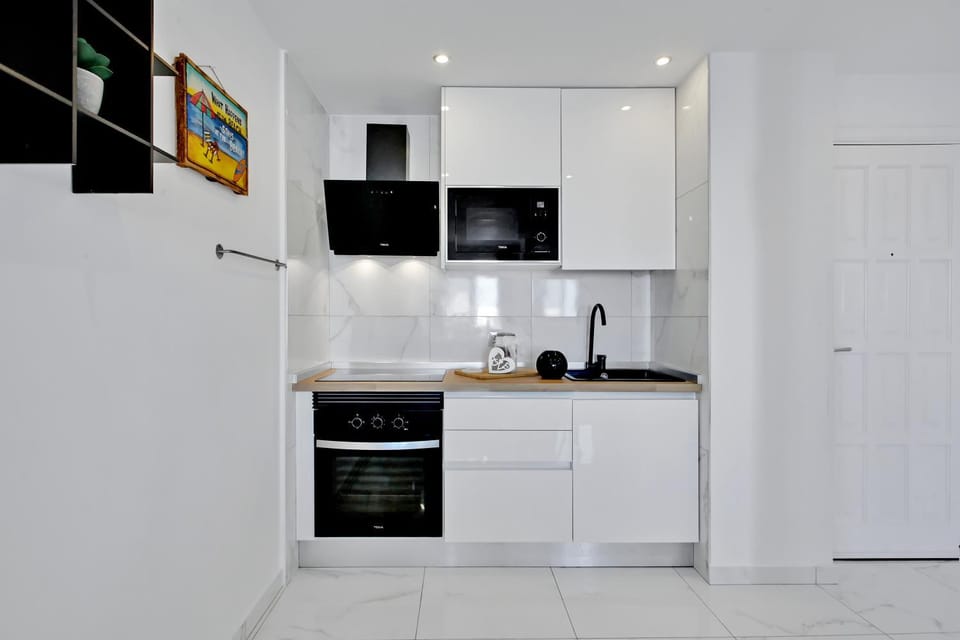 Kitchen or kitchenette, kitchen