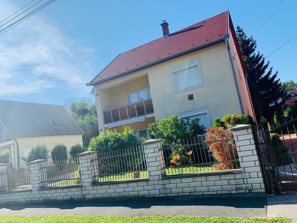 Elvira Apartman Apartment in Hungary