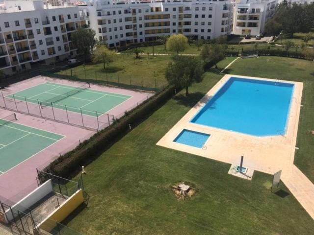 Tennis court, Swimming pool