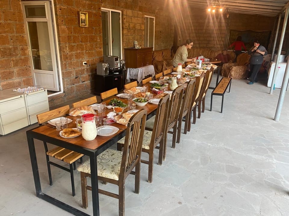Restaurant/places to eat, Kitchen or kitchenette, Food and drinks, Food, Breakfast, kitchen