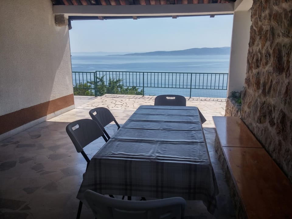 BBQ facilities, Balcony/Terrace, Mountain view, Sea view