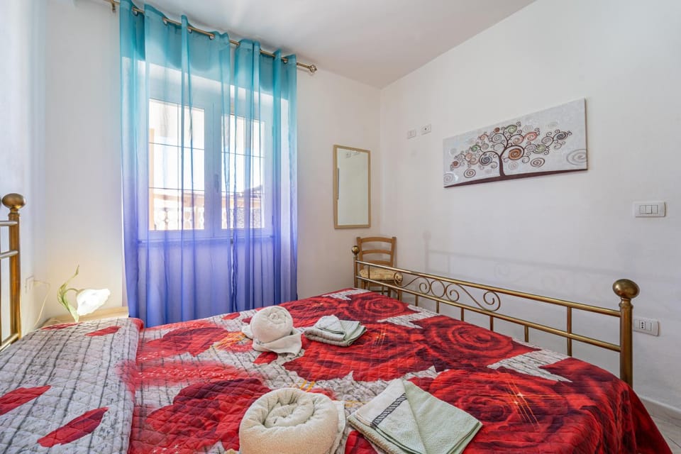 Property building, Living room, Bedroom