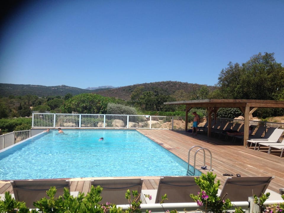Swimming pool, Swimming pool