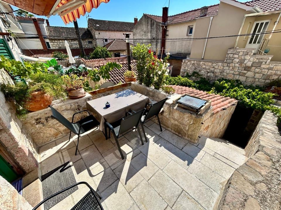 Property building, Day, View (from property/room), Balcony/Terrace, Seating area, Garden view