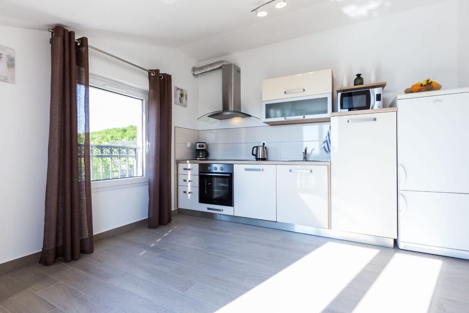 Coffee/tea facilities, Kitchen or kitchenette