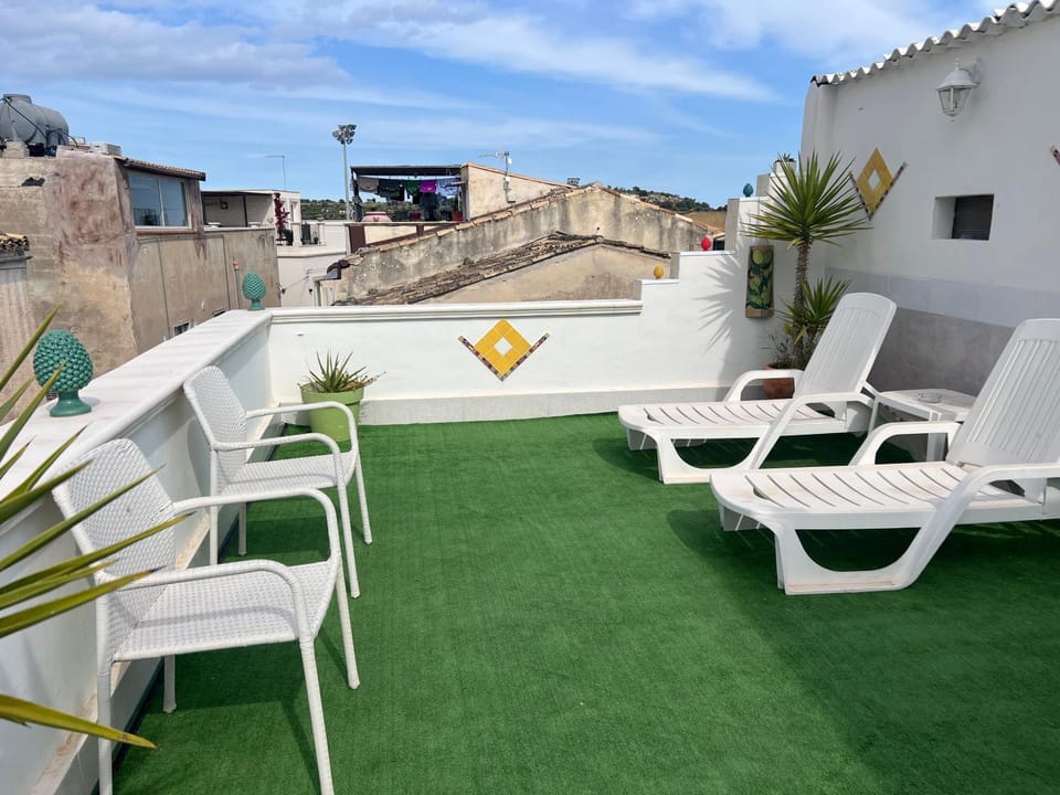 View (from property/room), Balcony/Terrace, Evening entertainment